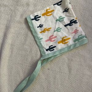 Newborn never worn bonnet